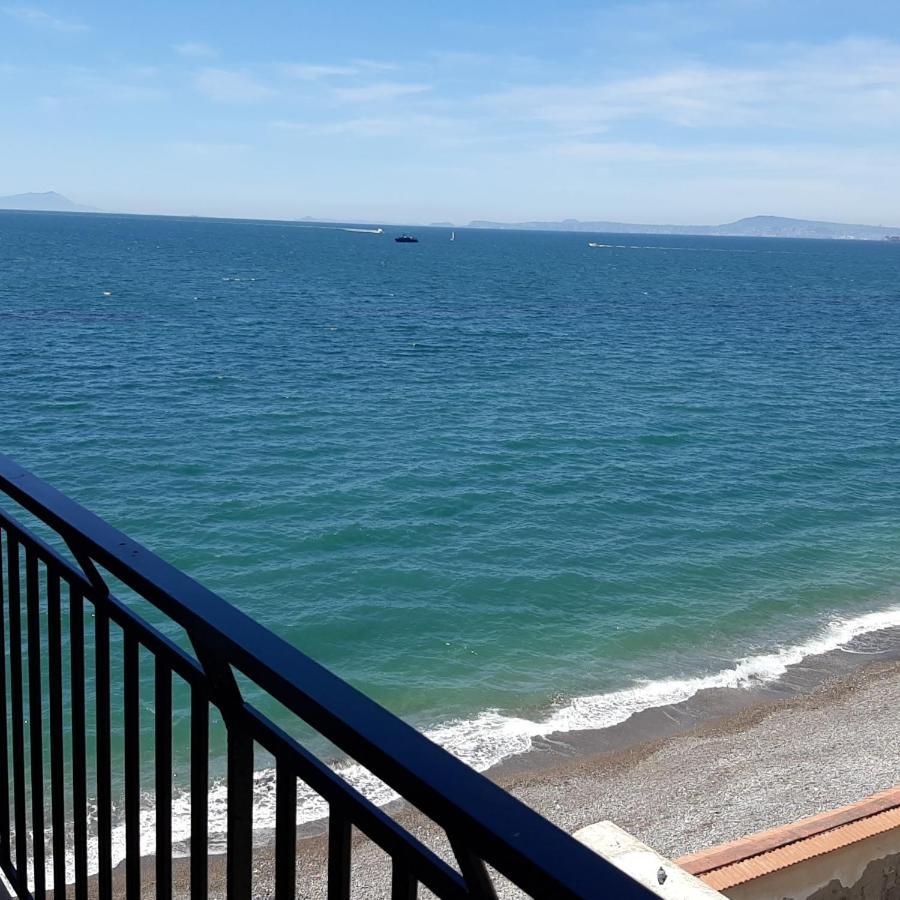 Vip Sul Mare Bed & Breakfast Castellammare di Stabia Ngoại thất bức ảnh