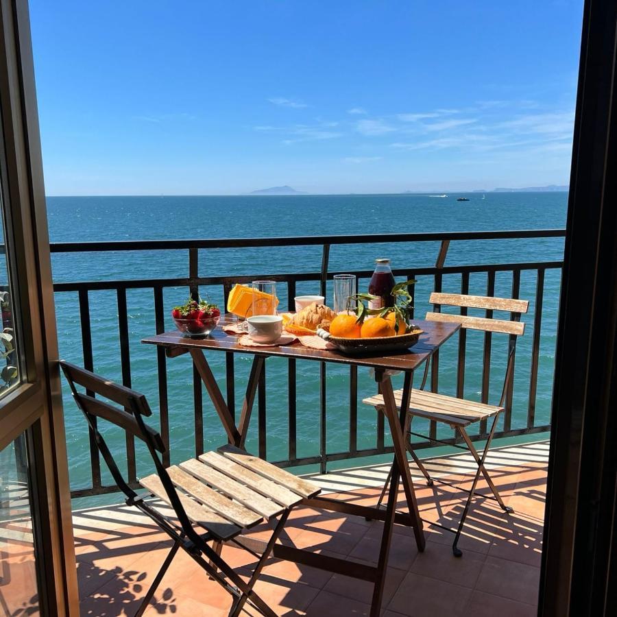 Vip Sul Mare Bed & Breakfast Castellammare di Stabia Ngoại thất bức ảnh