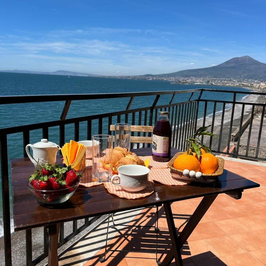 Vip Sul Mare Bed & Breakfast Castellammare di Stabia Ngoại thất bức ảnh